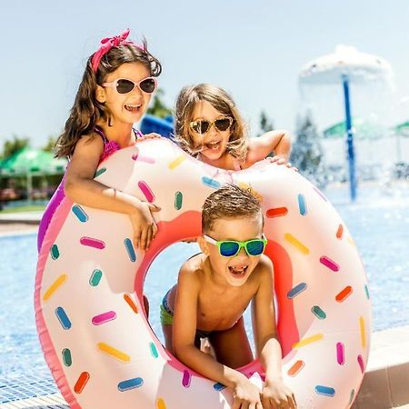 Sportium Hotel Очаков Екстериор снимка
