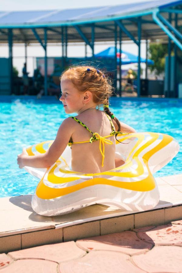 Sportium Hotel Очаков Екстериор снимка
